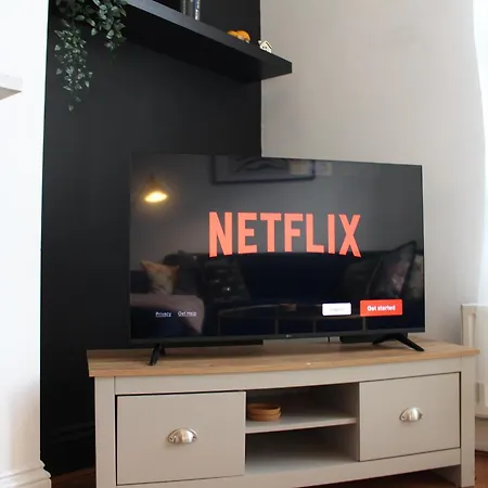 Flat 5, Westhill Апартаменти