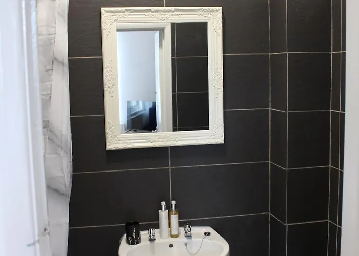 Flat 5, Westhill Apartment Leeds (West Yorkshire)