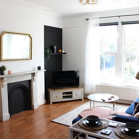 Flat 5, Westhill Лидс